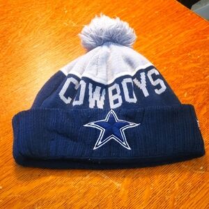 NFL Apparel Cowboys Knit Pom Beanie